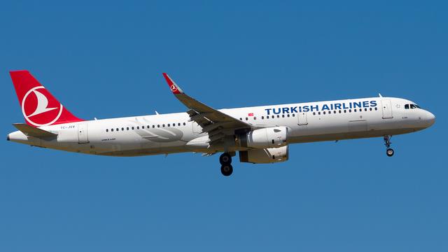 TC-JSV:Airbus A321:Turkish Airlines